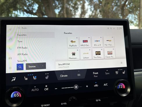 Used 2024 Lexus GX 550 w/ Accessory Package (Z1) AWD/4WD image 24