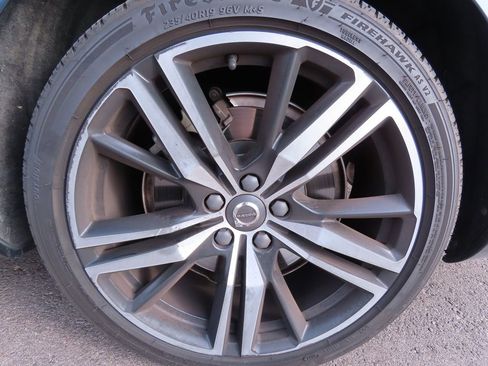 Used 2019 Volvo V60 T6 R-Design image 16