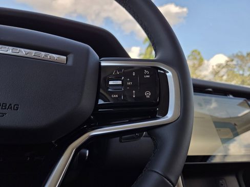 New 2025 Land Rover Discovery Sport S image 19