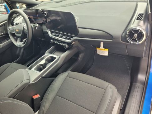 New 2026 Chevrolet Equinox EV LT image 16