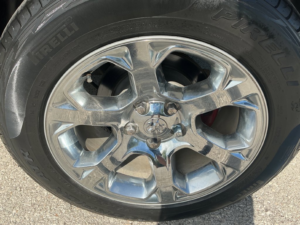 Used 2016 RAM 1500 Laramie AWD/4WD image 10