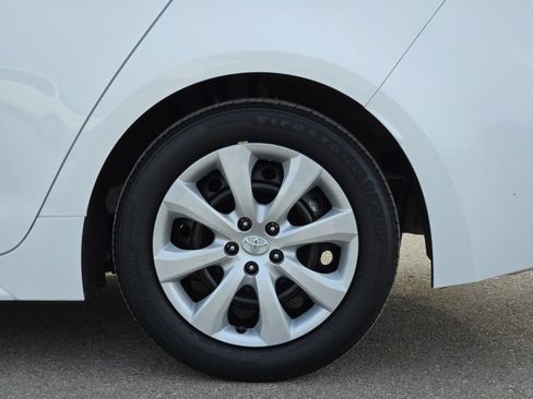 Used 2024 Toyota Corolla LE FWD image 22