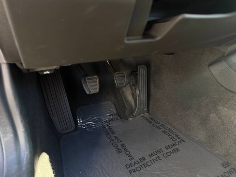 Used 2019 Chevrolet Camaro SS RWD image 13