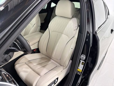Certified 2023 BMW X6 xDrive40i w/ Executive Package image 13