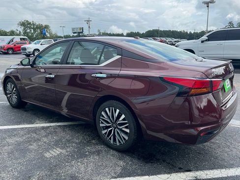 Used 2025 Nissan Altima 2.5 SV FWD image 22
