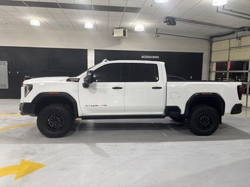 Used 2025 GMC Sierra 2500 AT4X w/ AT4X AEV Edition AWD/4WD image 5