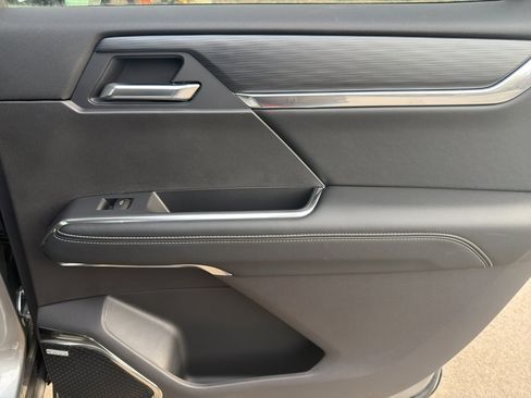 New 2026 GMC Acadia Elevation w/ LPO, Floor Liner Package AWD/4WD image 37