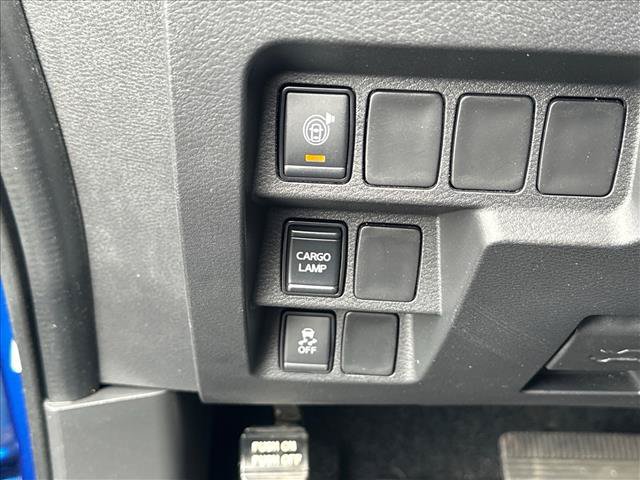 Certified 2025 Nissan Frontier SV RWD image 17