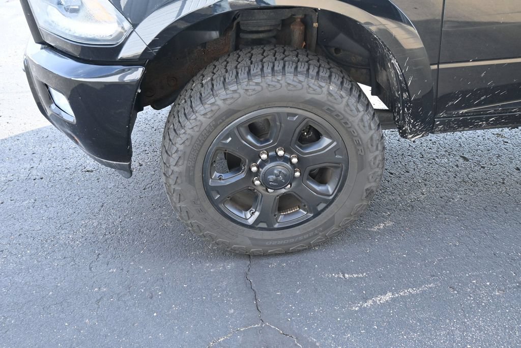 Used 2014 RAM 3500 Laramie w/ Black Appearance Group AWD/4WD image 11