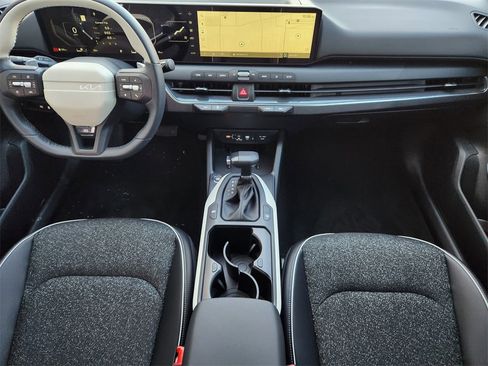 New 2025 Kia K4 GT-Line image 19