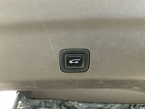 Used 2021 GMC Yukon SLT w/ SLT Luxury Plus Package AWD/4WD image 29