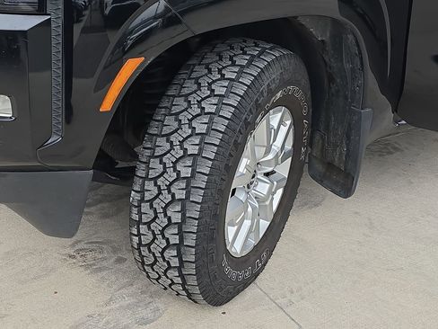 Used 2022 Nissan Frontier SV image 34