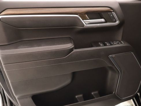 Used 2023 Chevrolet Silverado 1500 RST RWD image 14
