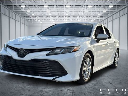 Used 2018 Toyota Camry L image 1