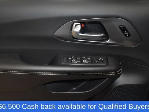 New 2026 Chrysler Pacifica Select FWD image 27