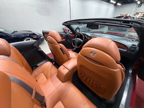 Used 2006 Lexus SC 430 Convertible RWD image 30