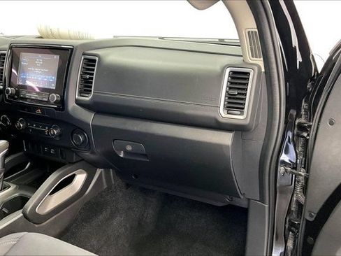 Used 2022 Nissan Frontier SV AWD/4WD image 15