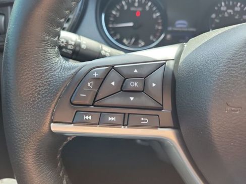 Used 2020 Nissan Rogue SL image 27