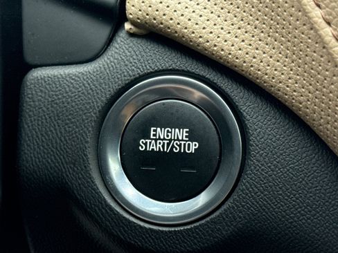Used 2022 Chevrolet Equinox Premier AWD/4WD image 21
