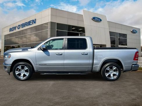 Used 2022 RAM 1500 Laramie AWD/4WD image 2