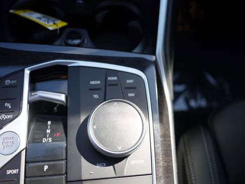 Certified 2024 BMW 330i Sedan w/ Convenience Package image 19