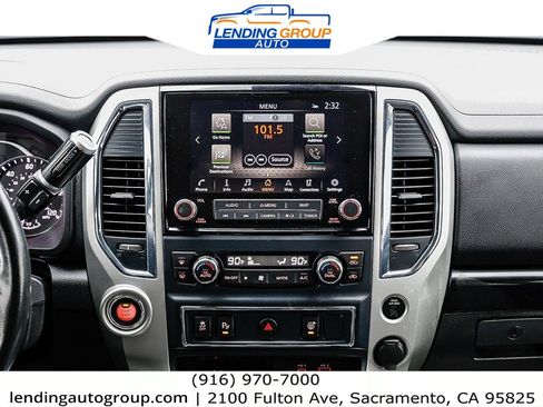 Used 2021 Nissan Titan SV w/ SV Convenience Package image 11