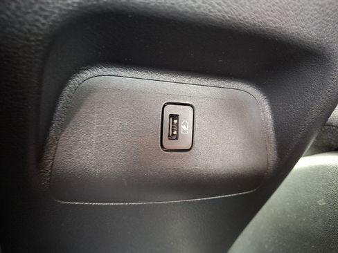 Certified 2025 Nissan Sentra SV FWD image 13
