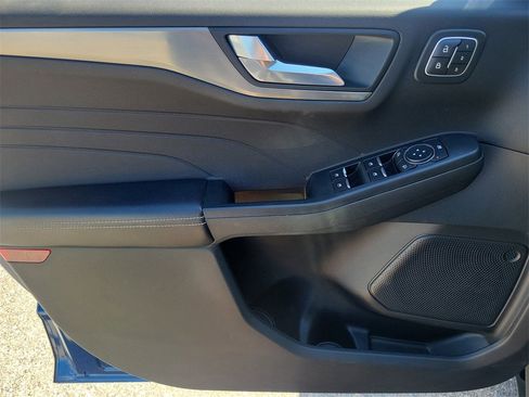 Used 2022 Ford Escape Titanium image 20