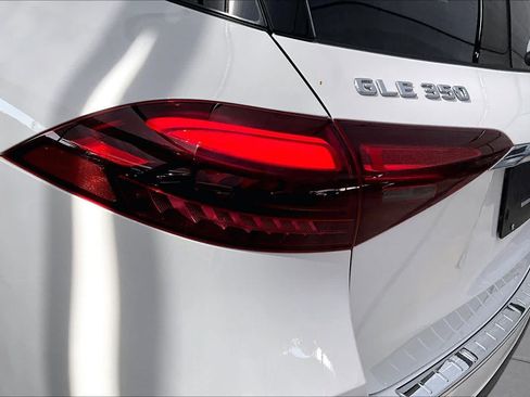 Certified 2024 Mercedes-Benz GLE 350 4MATIC image 29