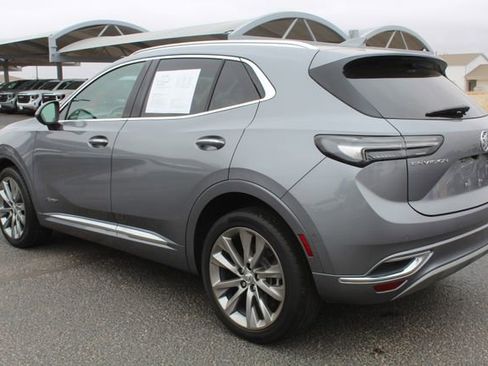 Used 2022 Buick Envision Avenir w/ Technology Package II FWD image 8