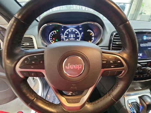 Used 2019 Jeep Grand Cherokee Limited image 15