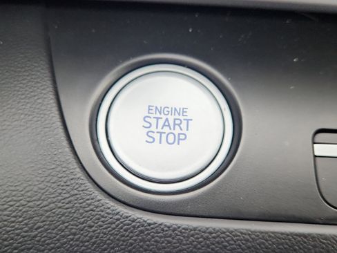 Used 2023 Hyundai Elantra SEL w/ Convenience Package image 21