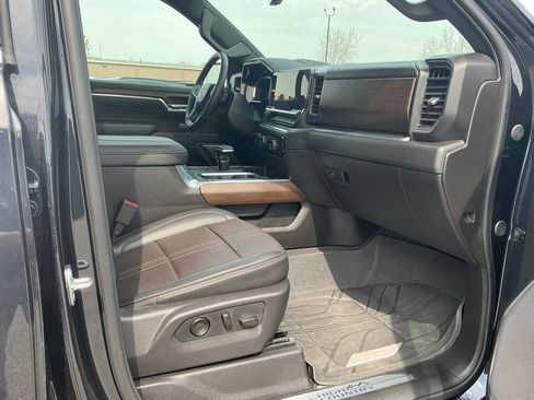 Used 2024 Chevrolet Silverado 1500 High Country AWD/4WD image 40