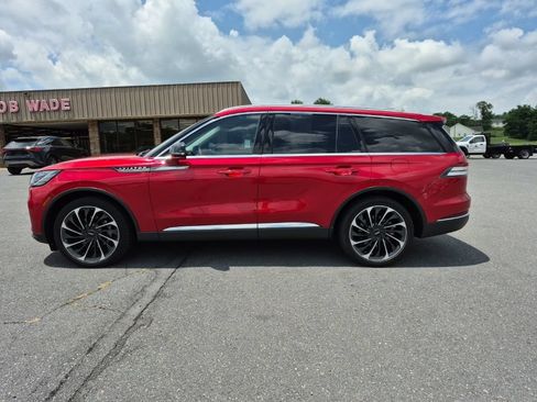 Certified 2025 Lincoln Aviator Reserve w/ Equipment Group 201A AWD/4WD image 2