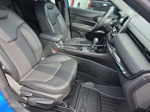 Used 2026 Jeep Compass Latitude image 35