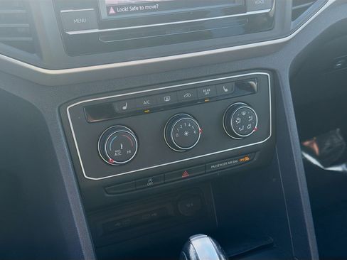 Certified 2022 Volkswagen Atlas SE image 14