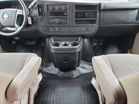 Used 2014 Chevrolet Express 3500 RWD 3500 135 image 17