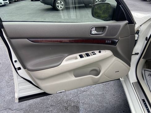 Used 2013 INFINITI G37 Journey w/ Premium Pkg RWD image 22