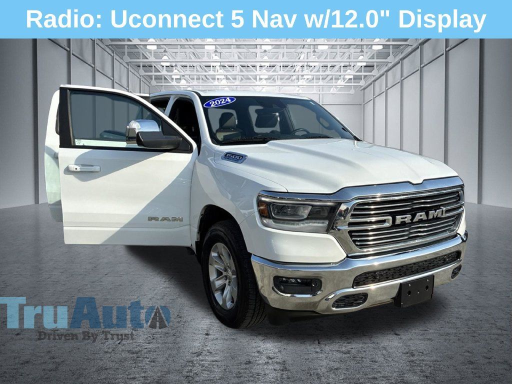 Used 2024 RAM 1500 Laramie AWD/4WD image 10