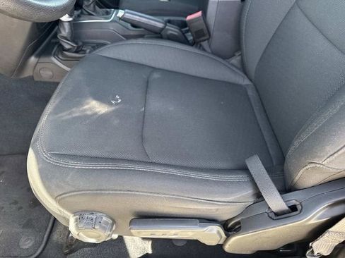 Used 2022 Jeep Wrangler Unlimited Sport image 17