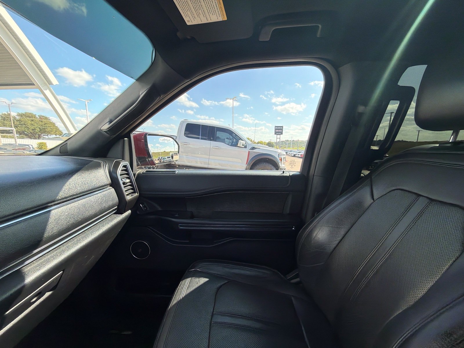 Used 2018 Ford Expedition Max Limited w/ Equipment Group 301A RWD image 4
