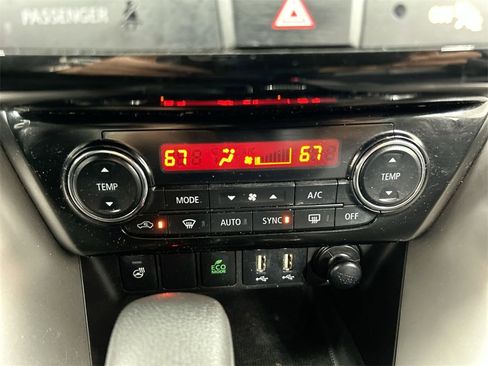 Used 2022 Mitsubishi Eclipse Cross SEL image 17