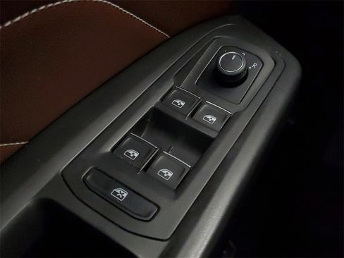 Used 2023 Volkswagen Atlas SEL image 16