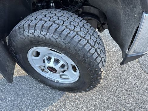 Used 2023 GMC Sierra 2500 SLE image 5