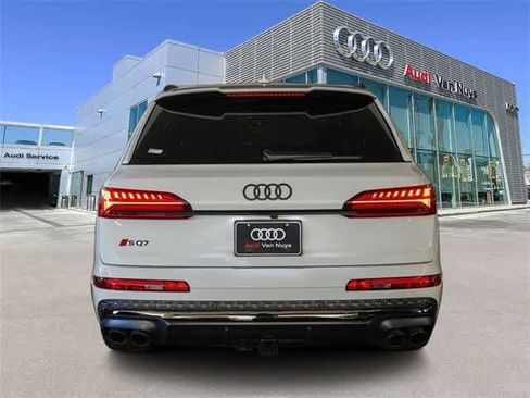 New 2025 Audi SQ7 Premium Plus image 3