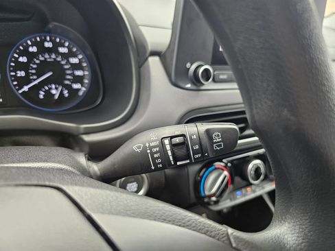 Used 2023 Hyundai Kona SEL image 21