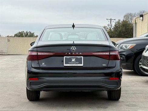 New 2026 Volkswagen Jetta SE image 8