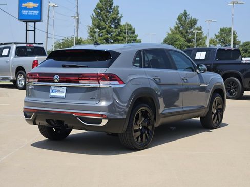 Used 2026 Volkswagen Atlas Cross Sport SE AWD/4WD image 7