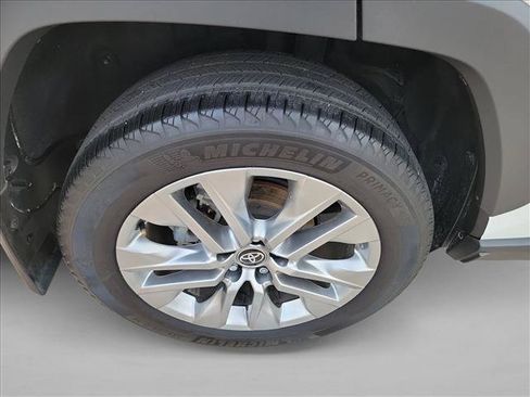 Used 2023 Toyota RAV4 XLE Premium FWD image 11