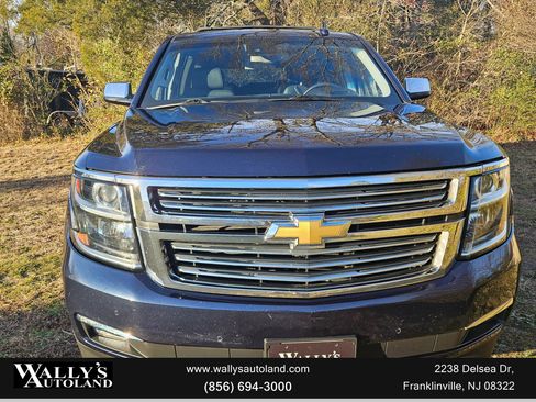 Used 2019 Chevrolet Suburban Premier image 3